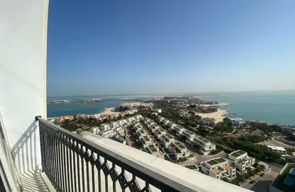 Penthouse - 2 Bedrooms - 4 Bathrooms for rent in Floresta Gardens - Floresta Gardens - The Pearl Island - Doha