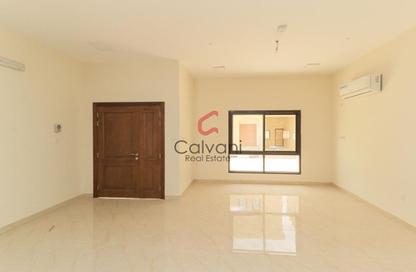 مجمع سكني - 5 غرف نوم - 5 حمامات للايجار في شارع المرخية - المرخية - الدوحة