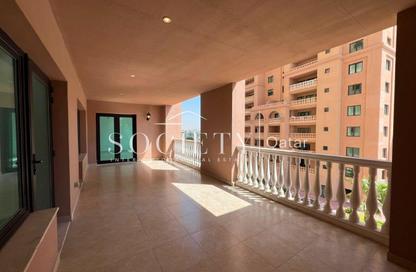 Apartment - 2 Bedrooms - 3 Bathrooms for rent in Tower 8 - Porto Arabia - The Pearl Island - Doha