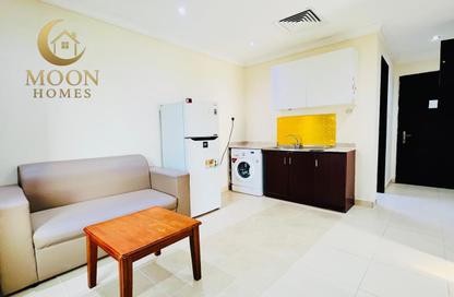 Apartment - 1 Bedroom - 1 Bathroom for rent in Umm Ghwailina Comm - Umm Ghuwalina - Umm Ghuwailina - Doha Apartment - 1 Bedroom - 1 Bathroom for rent in Umm Ghwailina Comm - Umm Ghuwalina - Umm Ghuwailina - Doha