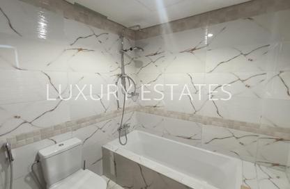 Apartment - 2 Bedrooms - 3 Bathrooms for rent in Fox Hills A13 - Fox Hills - Lusail