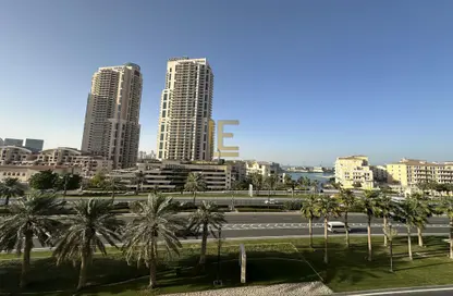 Apartment - 1 Bedroom - 2 Bathrooms for rent in West Porto Drive - Porto Arabia - The Pearl Island - Doha