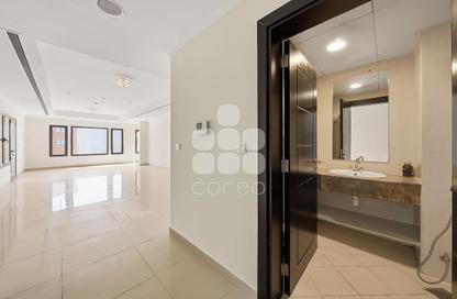 Apartment - 1 - 2 for rent in East Porto Drive - Porto Arabia - The Pearl Island - Doha