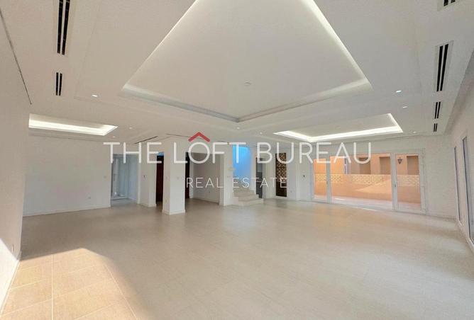 1002271 - Property Image 2