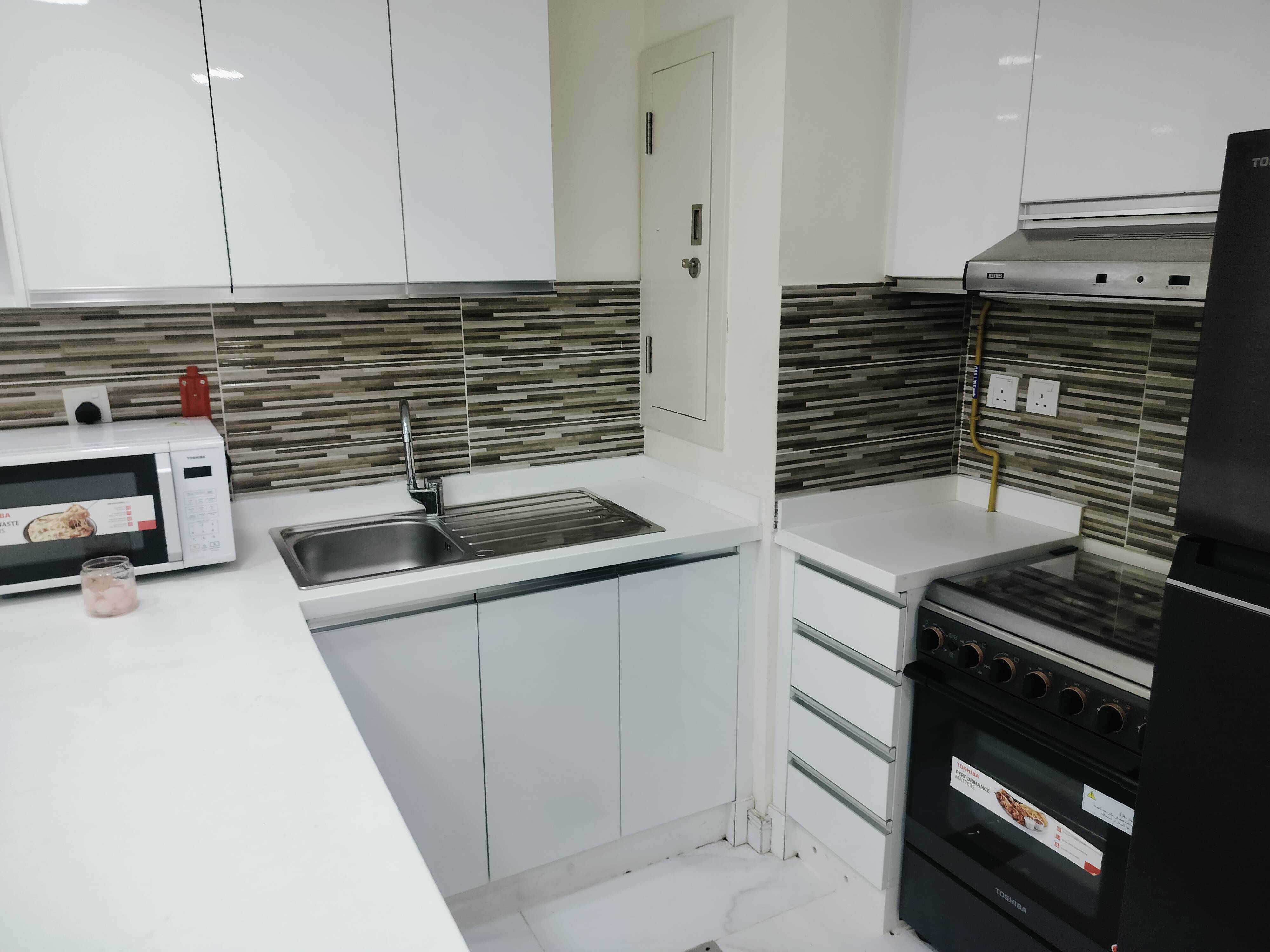 Spacios 2 BHK  I FF I BILLS INCLUDING I POOL & GYM thumbnail 2
