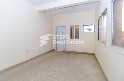 Labor Camp - Studio for rent in Industrial Area 4 - Industrial Area - Industrial Area - Doha