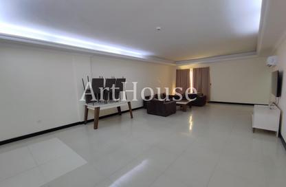 Apartment - 3 Bedrooms - 3 Bathrooms for rent in Al Nasr Street - Al Nasr - Doha Apartment - 3 Bedrooms - 3 Bathrooms for rent in Al Nasr Street - Al Nasr - Doha