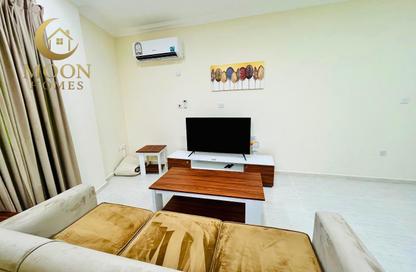 Apartment - 1 Bedroom - 1 Bathroom for rent in Umm Ghwailina Comm - Umm Ghuwalina - Umm Ghuwailina - Doha