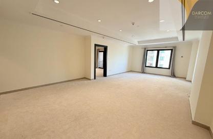 Apartment - 1 Bedroom - 2 Bathrooms for rent in East Porto Drive - Porto Arabia - The Pearl Island - Doha