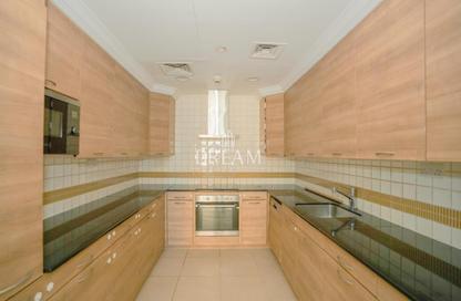 Apartment - 2 Bedrooms - 3 Bathrooms for rent in West Porto Drive - Porto Arabia - The Pearl Island - Doha