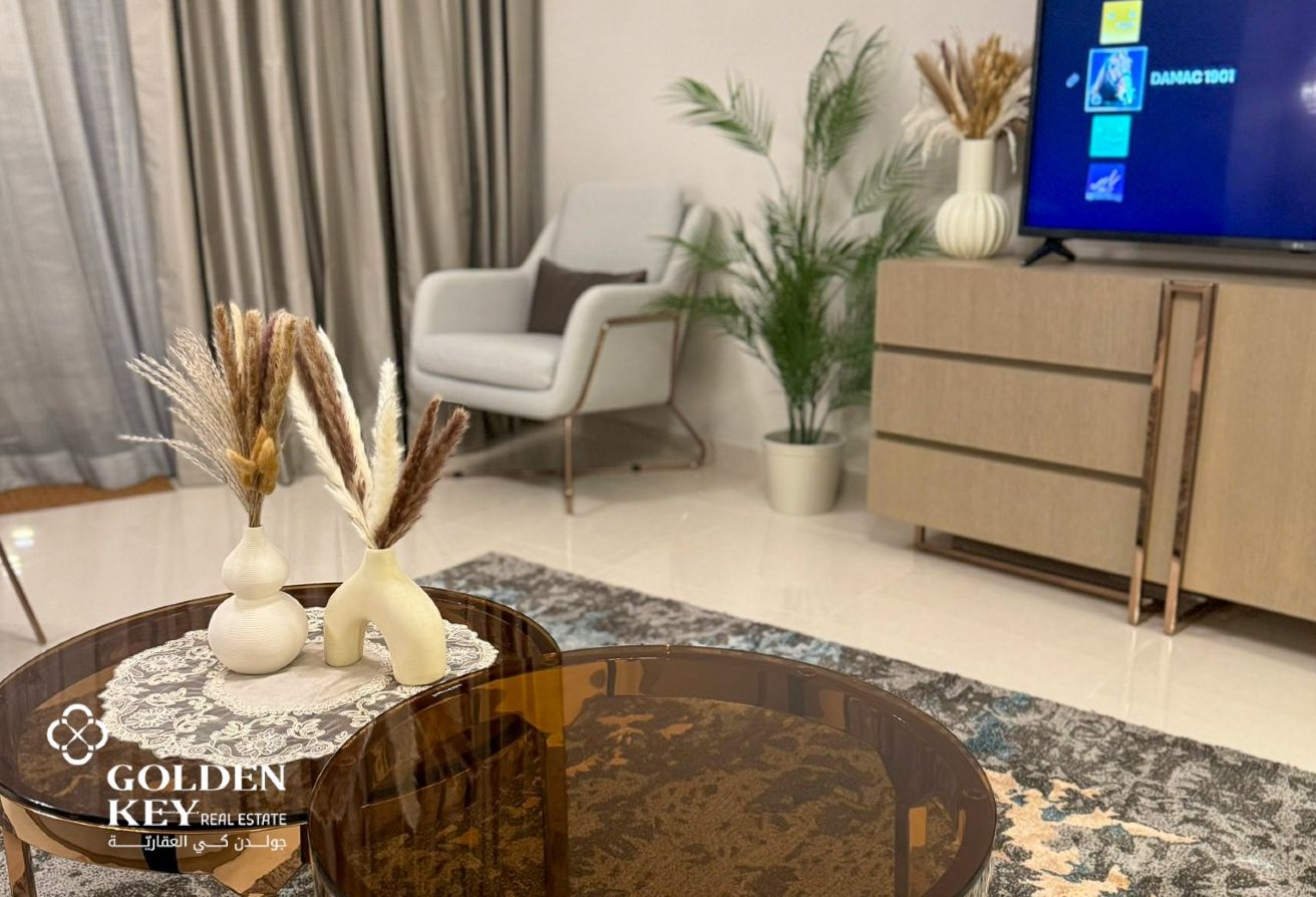 Sea View | FF-2 Bedroom w/ Balcony | Waterfront