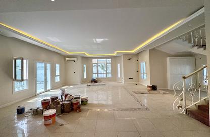 Villa - 5 Bedrooms - 5 Bathrooms for rent in Omar Al Mukhtar Street - Diplomatic Area - Doha