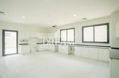 Villa - 6 Bedrooms - 7 Bathrooms for rent in West Bay Lagoon - West Bay Lagoon - Doha