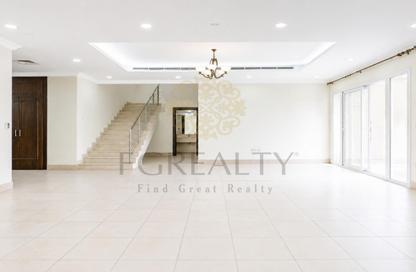 مجمع سكني - 5 غرف نوم - 6 حمامات للايجار في فلل واست باي لاغون - وست باي لاجون - بحيرة وست لاجون - الدوحة