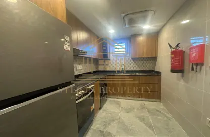 Apartment - 2 Bedrooms - 3 Bathrooms for rent in Al Khair Tower - Corniche Road - Corniche Road - Doha