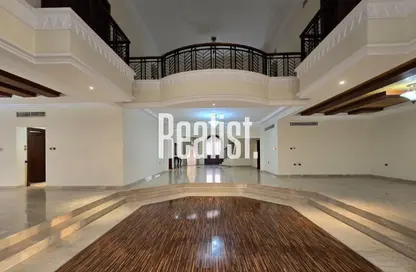 مجمع سكني - 5 غرف نوم - 6 حمامات للايجار في فلل واست باي لاغون - وست باي لاجون - بحيرة وست لاجون - الدوحة