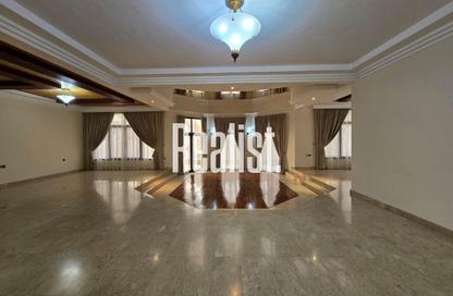 مجمع سكني - 5 غرف نوم - 6 حمامات للايجار في فلل واست باي لاغون - وست باي لاجون - بحيرة وست لاجون - الدوحة