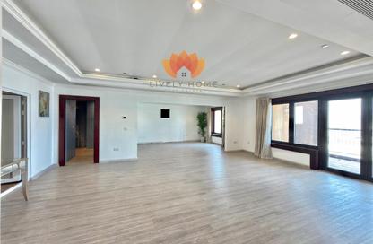 Apartment - 2 Bedrooms - 3 Bathrooms for rent in East Porto Drive - Porto Arabia - The Pearl Island - Doha