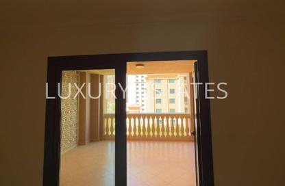 Apartment - 1 Bedroom - 2 Bathrooms for rent in East Porto Drive - Porto Arabia - The Pearl Island - Doha
