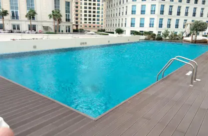 Apartment - 2 Bedrooms - 3 Bathrooms for rent in Floresta Gardens - Floresta Gardens - The Pearl Island - Doha