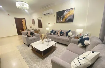 شقة - 2 غرف نوم - 2 حمامات للايجار في شارع النجدة - مدينة خليفة شمال - مدينة خليفة - الدوحة