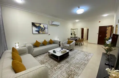 شقة - 2 غرف نوم - 2 حمامات للايجار في شارع النجدة - مدينة خليفة شمال - مدينة خليفة - الدوحة