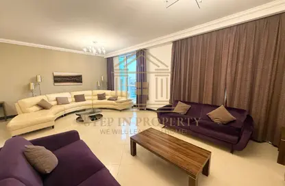 شقة - 2 غرف نوم - 3 حمامات للايجار في برج وست باي - الخليج الجنوبي - الخليج الغربي - الدوحة