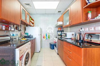 Apartment - 2 Bedrooms - 3 Bathrooms for sale in Zig Zag Tower B - Zig Zag Towers - West Bay - Doha