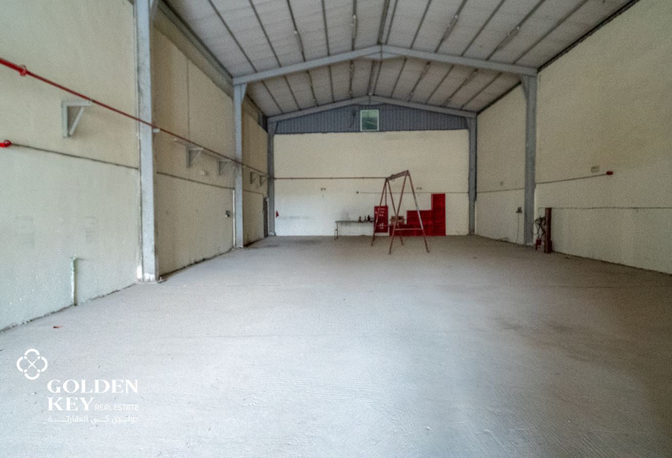 Ready to Move Garage | Industrial Area
