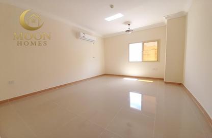 Apartment - 3 Bedrooms - 3 Bathrooms for rent in Al Mansoura - Al Mansoura - Doha