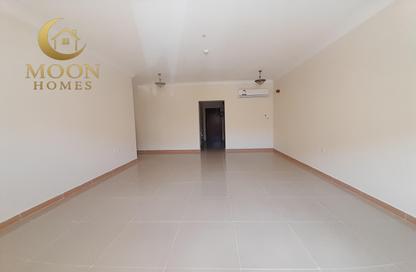 Apartment - 3 Bedrooms - 3 Bathrooms for rent in Al Mansoura - Al Mansoura - Doha