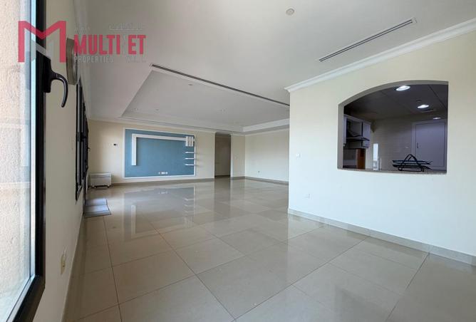 57304017 - Property Image 2