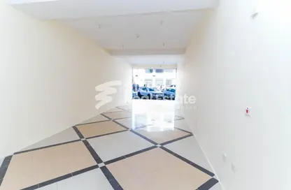 Shop - Studio - 1 Bathroom for rent in Muntazah 7 - Al Muntazah - Doha