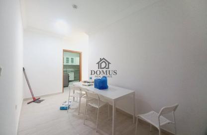 Apartment - 3 Bedrooms - 2 Bathrooms for rent in Thabit Bin Zaid Street - Al Mansoura - Doha