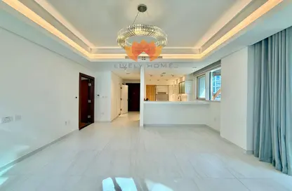 شقة - غرفة نوم - 2 حمامات للايجار في كريستال ريزيدنس - جزيرة جيوان - جزيرة اللؤلؤة - الدوحة