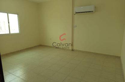 Apartment - 3 Bedrooms - 3 Bathrooms for rent in Al Mansoura - Al Mansoura - Doha