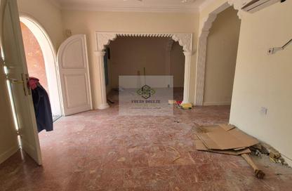 Villa - 3 Bedrooms - 3 Bathrooms for rent in Old Airport Road - Old Airport Road - Doha