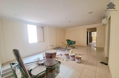 Apartment - 3 Bedrooms - 3 Bathrooms for rent in Al Nasr Street - Al Nasr - Doha