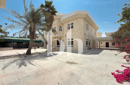 Villa - 5 - 6 for rent in Al Dafna - Al Dafna - Doha