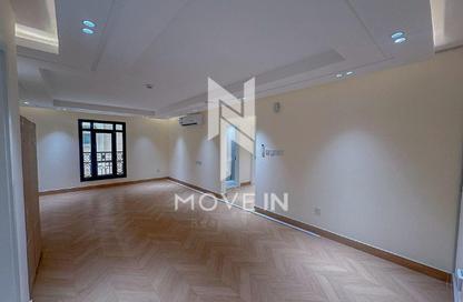 Apartment - 2 Bedrooms - 3 Bathrooms for rent in Al Nasr Street - Al Nasr - Doha