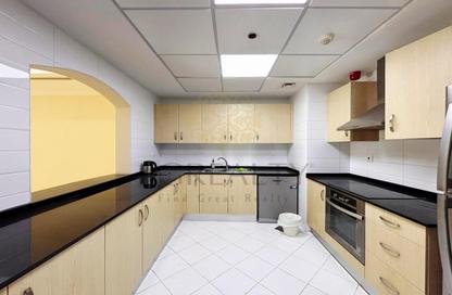 Apartment - 1 - 2 for sale in West Porto Drive - Porto Arabia - The Pearl Island - Doha