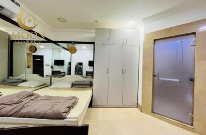 Apartment - Studio - 1 Bathroom for rent in Umm Ghwailina Comm - Umm Ghuwalina - Umm Ghuwailina - Doha
