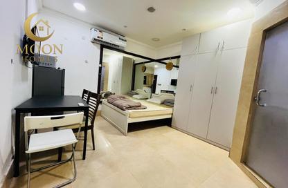 Apartment - Studio - 1 Bathroom for rent in Umm Ghwailina Comm - Umm Ghuwalina - Umm Ghuwailina - Doha