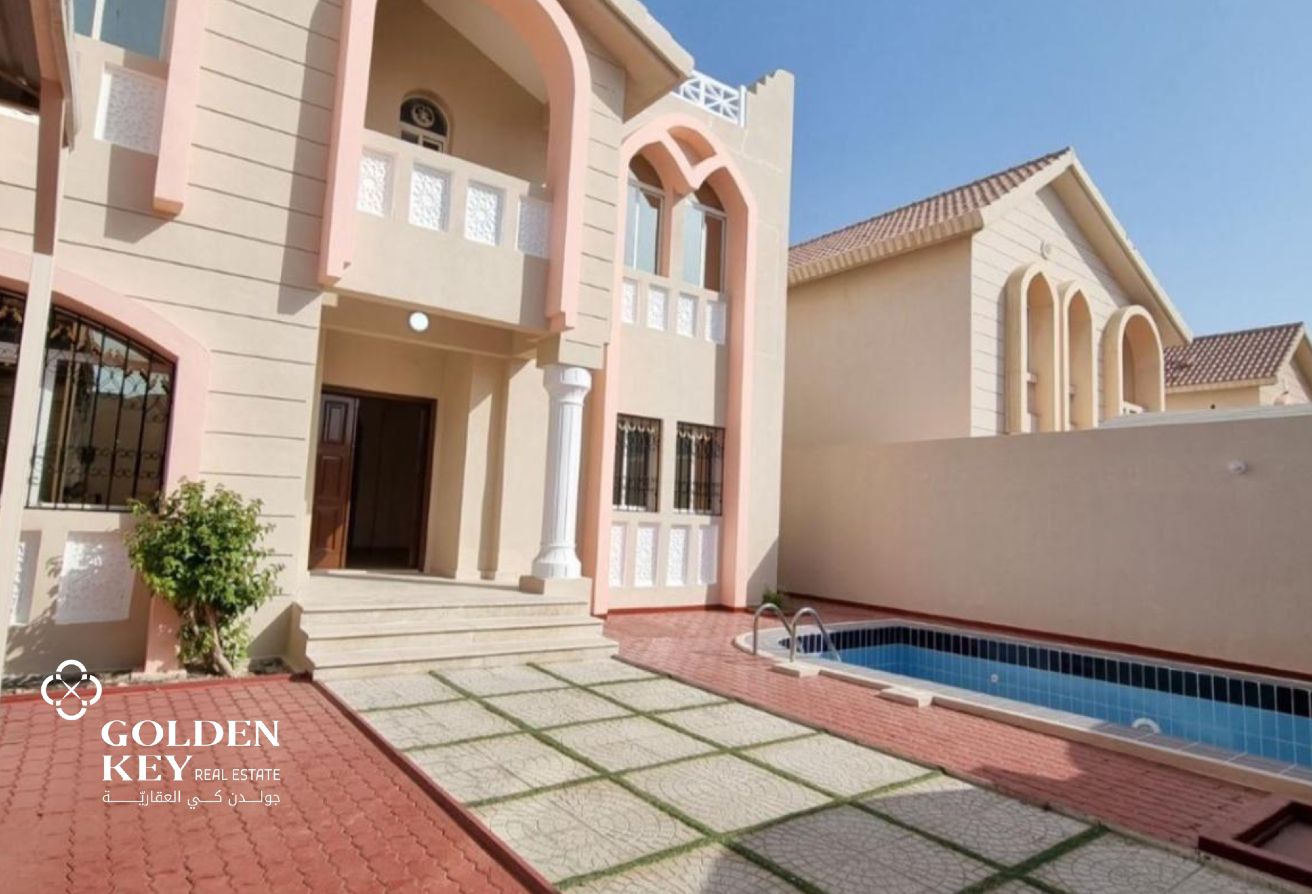 Amazing 5BR+Maid Villa with Private Pool in Duhail