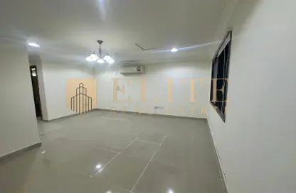 Office Space - 3 Bedrooms - 3 Bathrooms for rent in Al Sadd Tourist Apartments - Al Sadd - Doha