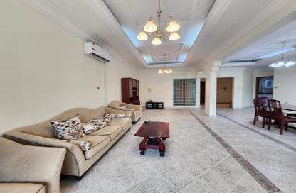 Villa - 3 - 4 for rent in New Salata - Salata - Doha
