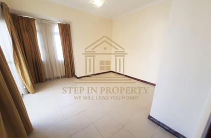 Apartment - 4 Bedrooms - 5 Bathrooms for rent in Viva Central - Viva Bahriyah - The Pearl Island - Doha Apartment - 4 Bedrooms - 5 Bathrooms for rent in Viva Central - Viva Bahriyah - The Pearl Island - Doha