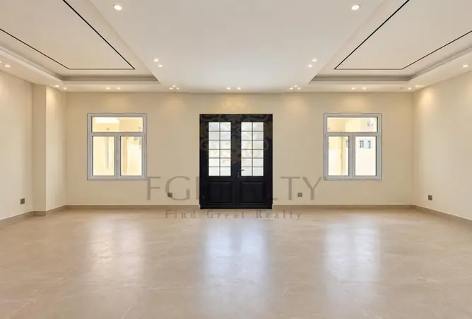 63642356 - Property Image 2