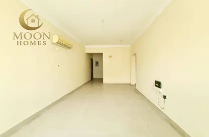 Apartment - 1 Bedroom - 2 Bathrooms for rent in Doha Al Jadeed - Doha