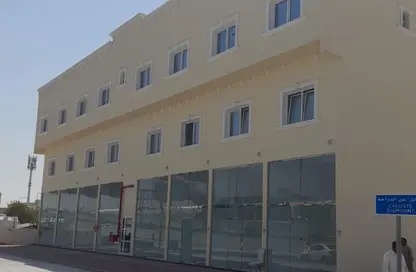 Shop - Studio - 1 Bathroom for rent in Al Nuaija - Doha